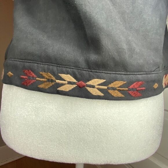 NWTs Romeo + Juliet Couture Fringe Hippie Boho Embroidered Vest Size Small - Picture 10 of 11